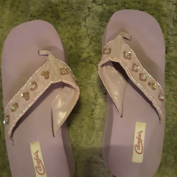 Purple flip flops - Picture 1 of 3